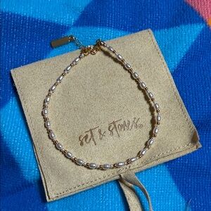 Set & Stones Gold and White Pearl anklet
